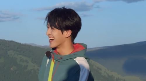 张彬彬|选一个人拍偶像剧？金靖放弃张彬彬选了何洛洛，给的理由很真实