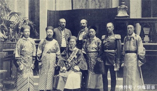 从此|李鸿章曾背后讥讽曾国藩,曾国藩说了2句话,李鸿章从此恭敬有加