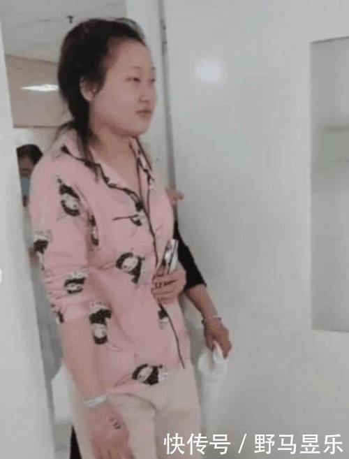 小娟|“硬核”产妇火了，顺产完自己捂着肚子走出产房，护士：第一次见