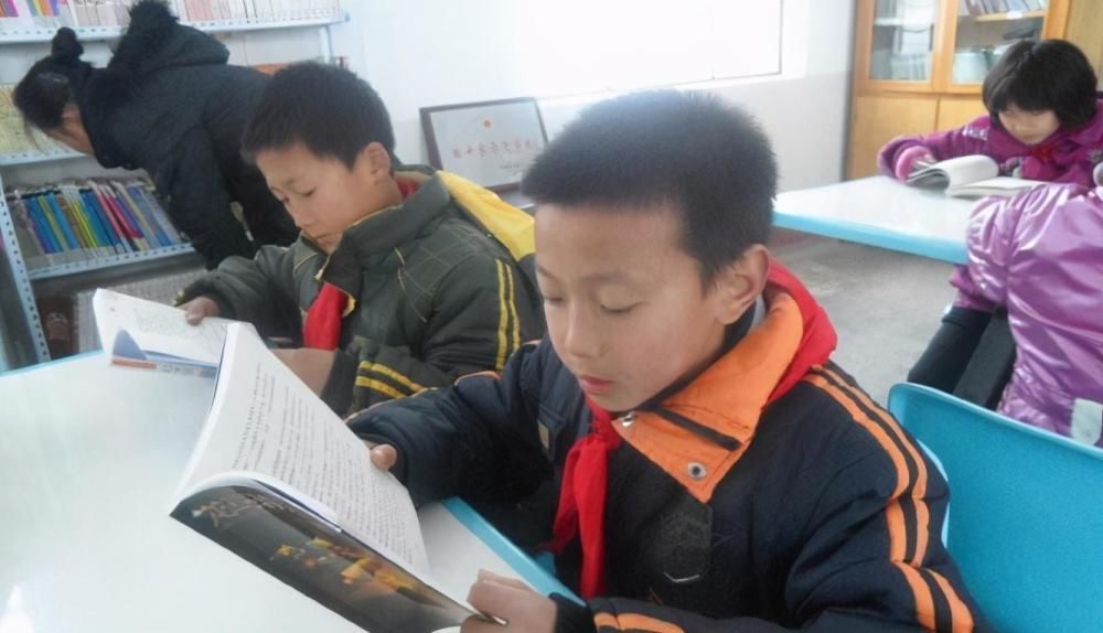 小学生|小学生作文里的“妈妈”什么样?血红的眼睛,虚伪还狡猾