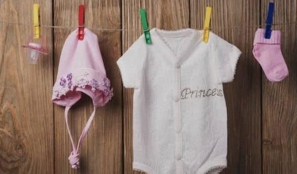 妈妈|亲戚送的旧衣服可以给孩子穿,但要有这4样物品,妈妈一定要婉拒