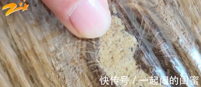 木材|男子花1万7买的地板,到货后却不敢铺,商家早就跟他说过的