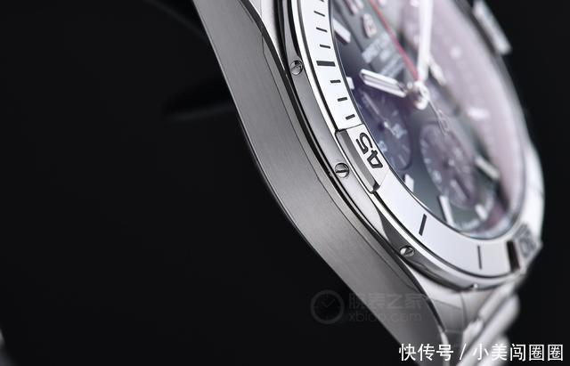 演绎多样型格 品鉴百年灵机械计时系列宾利绿腕表