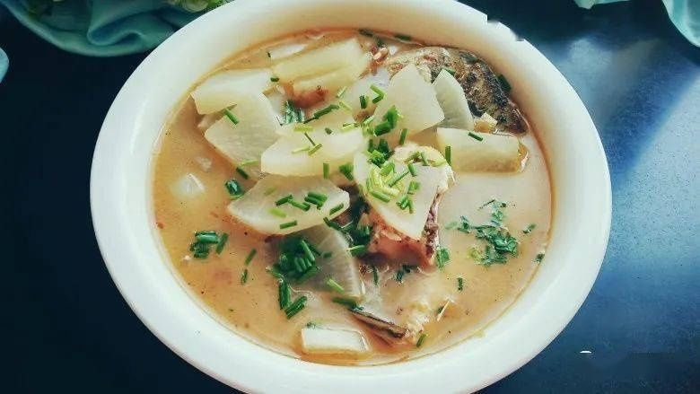 9道炖鱼的做法，冬日来一锅，吃完全身暖暖的！