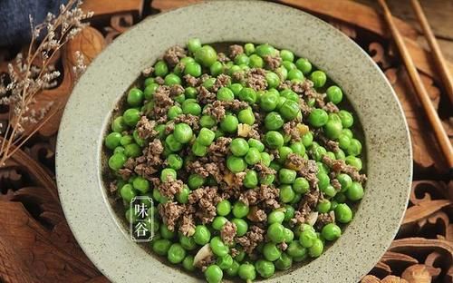 秋天不吃这豆真亏，营养比豆腐还高，加牛肉简单一炒，美味又下饭