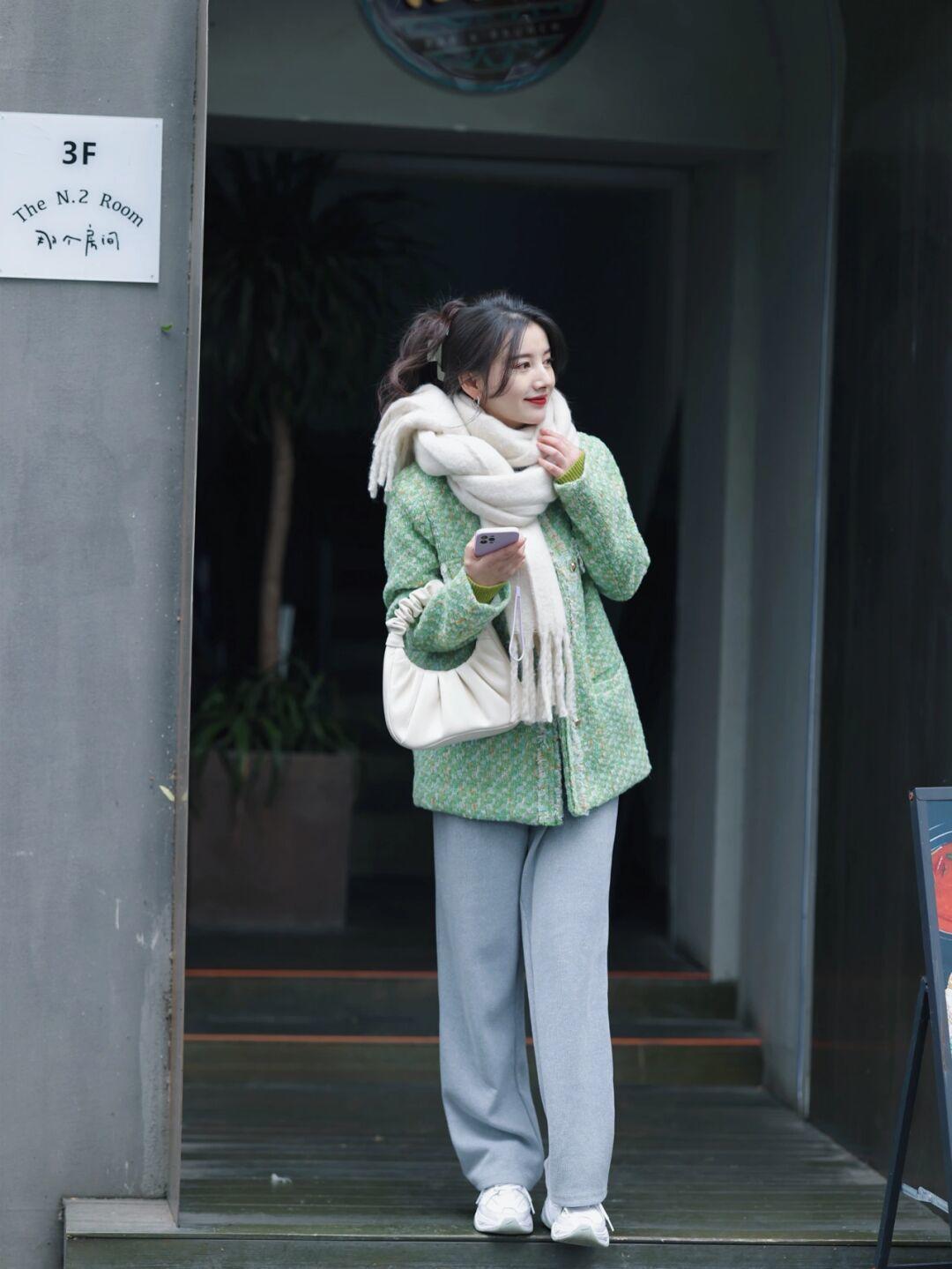 小香风外套|时髦精最爱的“小香风外套”到底有什么魔力?优雅高级,真的好美