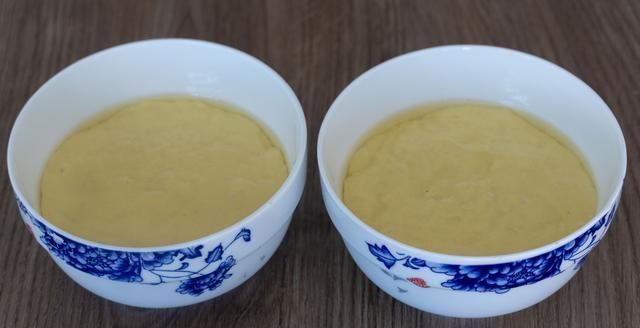 糯米粉新吃法,加3个鸡蛋搅一搅,手不沾面就做好,比蛋糕还好吃