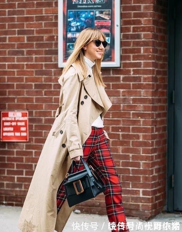 穿搭 “阔腿裤”大势已去,今年流行用这条裤子配风衣,时髦显瘦又洋气