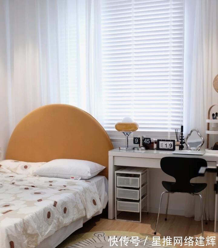 晾衣杆|年轻小夫妻的“穷装”新家,干净整洁,网友:“越简单,越幸福”