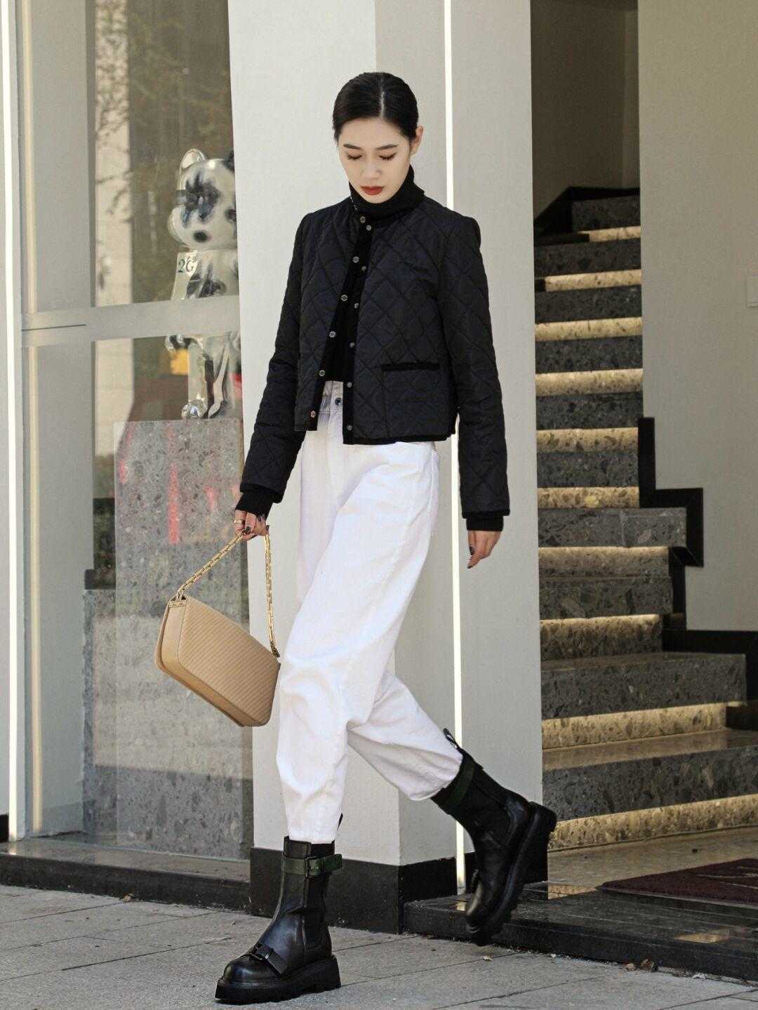 黑白配|冬天穿衣还得是黑白配,百搭精致不挑人,关键是穿再久也不会过时