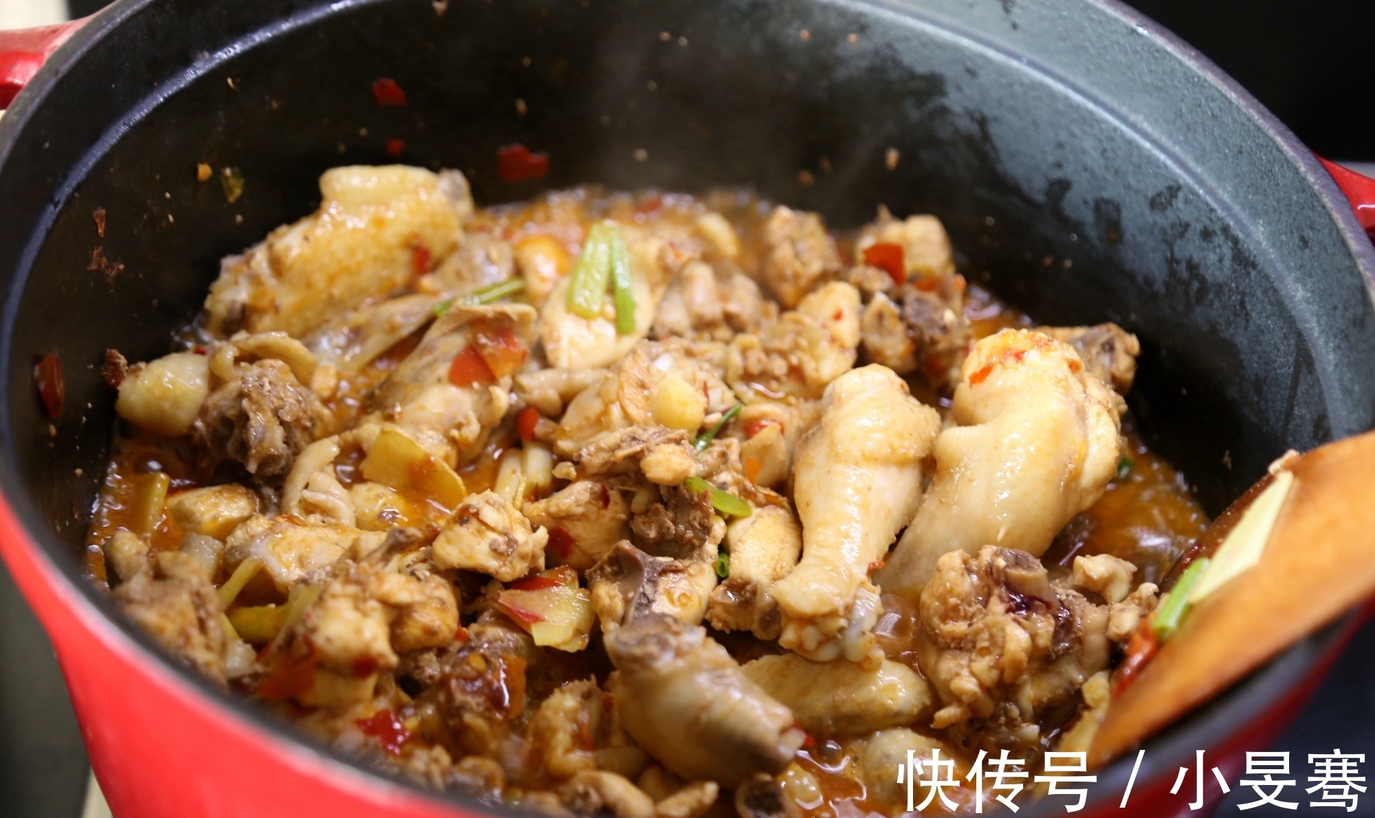一日三餐|如此的土豆做法，天天吃都稀罕，找对方法，油盐都不用，香气加倍