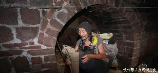 度日|状元后裔牛师静:60年代考上大学,年过70行乞度日,却乐在其中