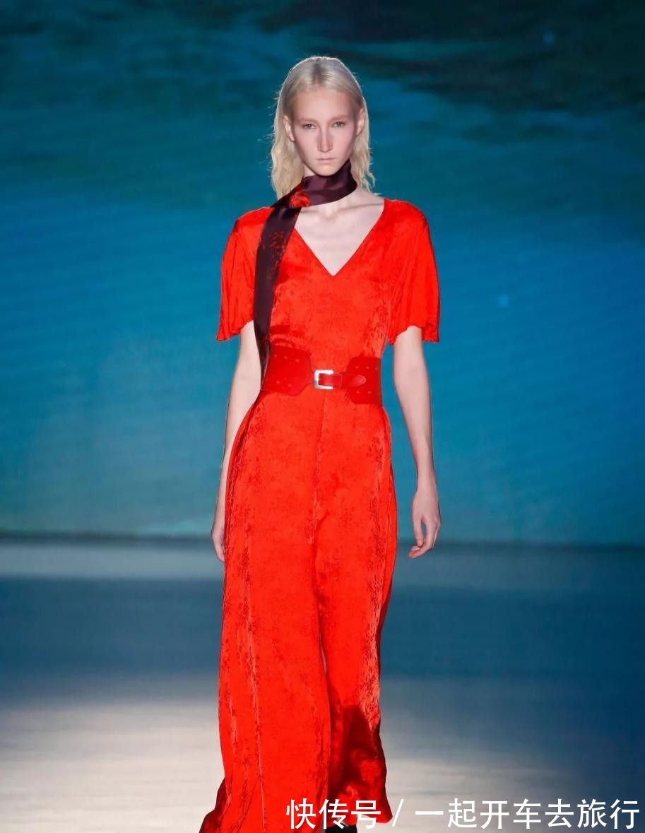 时尚博主 2021秋冬流行色,时尚博主的配色灵感都在这,太美