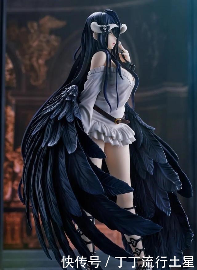 鞋子|1000元买恶魔雅儿贝德手办,看到她的鞋子1万也不会卖