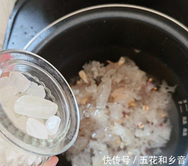 赤小豆|银耳除湿汤，夏天解暑除湿佳品！