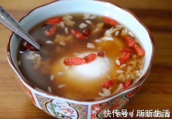 酒酿|女人常喝这碗糖水,补血暖宫效果好,手脚冰凉不再怕,气色也更好