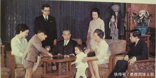 日本天皇|为什么日本天皇名字都带个“仁”字?原来还有这么多讲究!