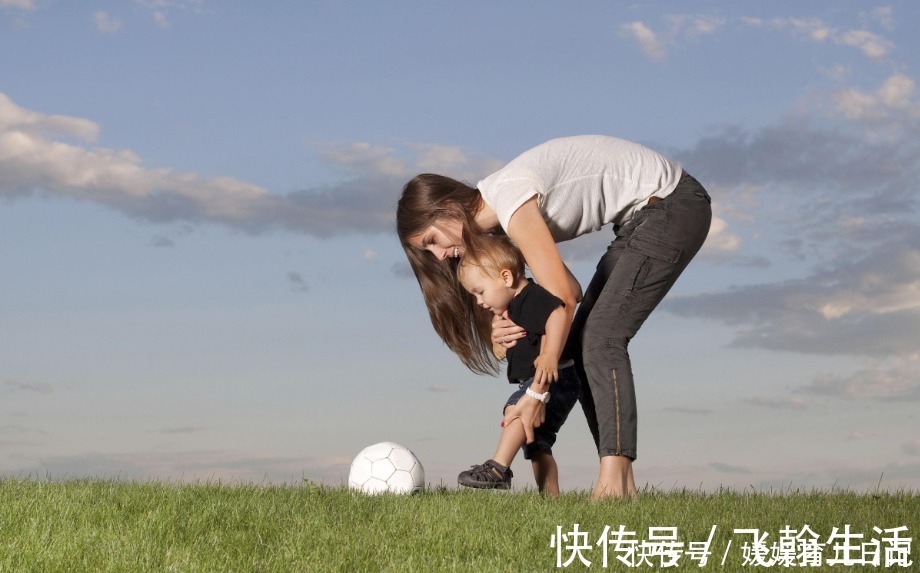 同龄|宝妈天天强迫孩子午睡,身高却比同龄孩子矮,医生无奈:太无知