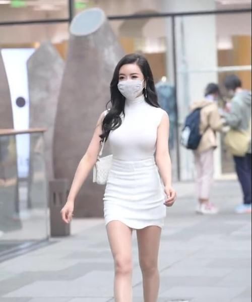 身段 包臀裙搭配丝袜,绽放都市女郎质感,轻松穿出性感身段