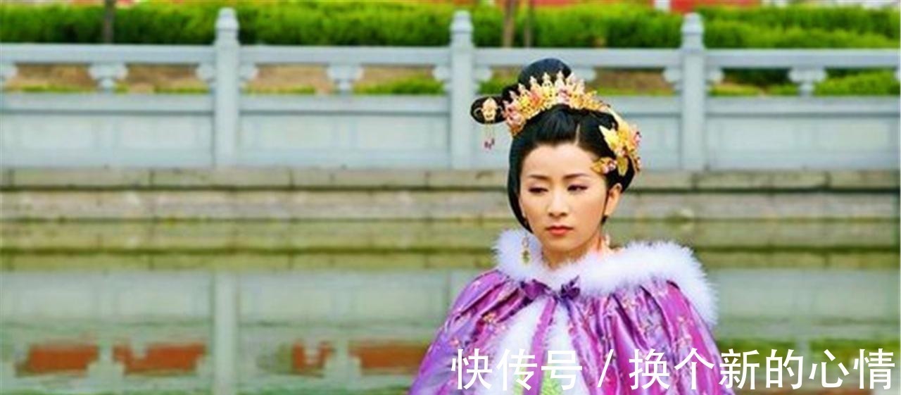 上联&此为千古绝对,一语双关,下联“小妹怕日手遮阴”,上联更为精彩