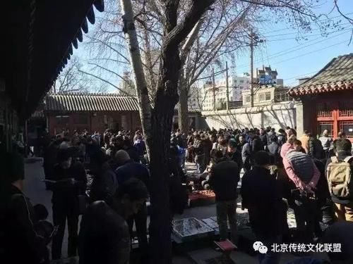  市场|报国寺 二环内第一家也是最后一家收藏市场