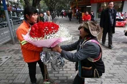 |搞笑图片幽默段子笑话哈哈,很有创意啊,把西瓜做成艺术品了呢