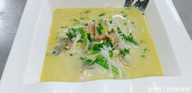 鲫鱼羊肉汤——酒店大厨将羊肉、萝卜、鲫鱼合烹,营养健康价值高