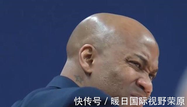 老马|李春江握拳挥舞庆祝!上海队19分大胜,王哲林轰20+10,老马暴怒