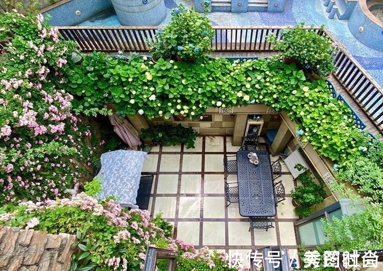 无尽夏|庭院改造:50㎡的下沉式庭院造花园,有地我也建一个,太好看了!