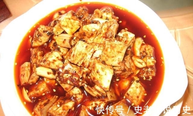 搅拌均匀|教你营养解馋的凉拌兔肉,美味下饭又简单易做,做一大盘也不够吃