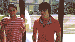 |搞笑GIF趣图:上一秒霸气十足,下一秒跪地求饶