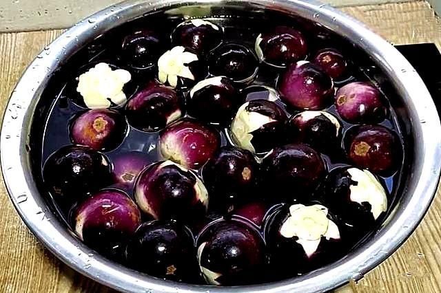 夏季，腌黄瓜不如腌它，一次腌10斤，放一年都不会坏，超美味