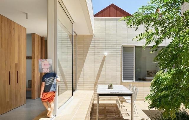 地台|将落地窗抬高20公分,院子室内都多排卡座,全家人都跟着享福了