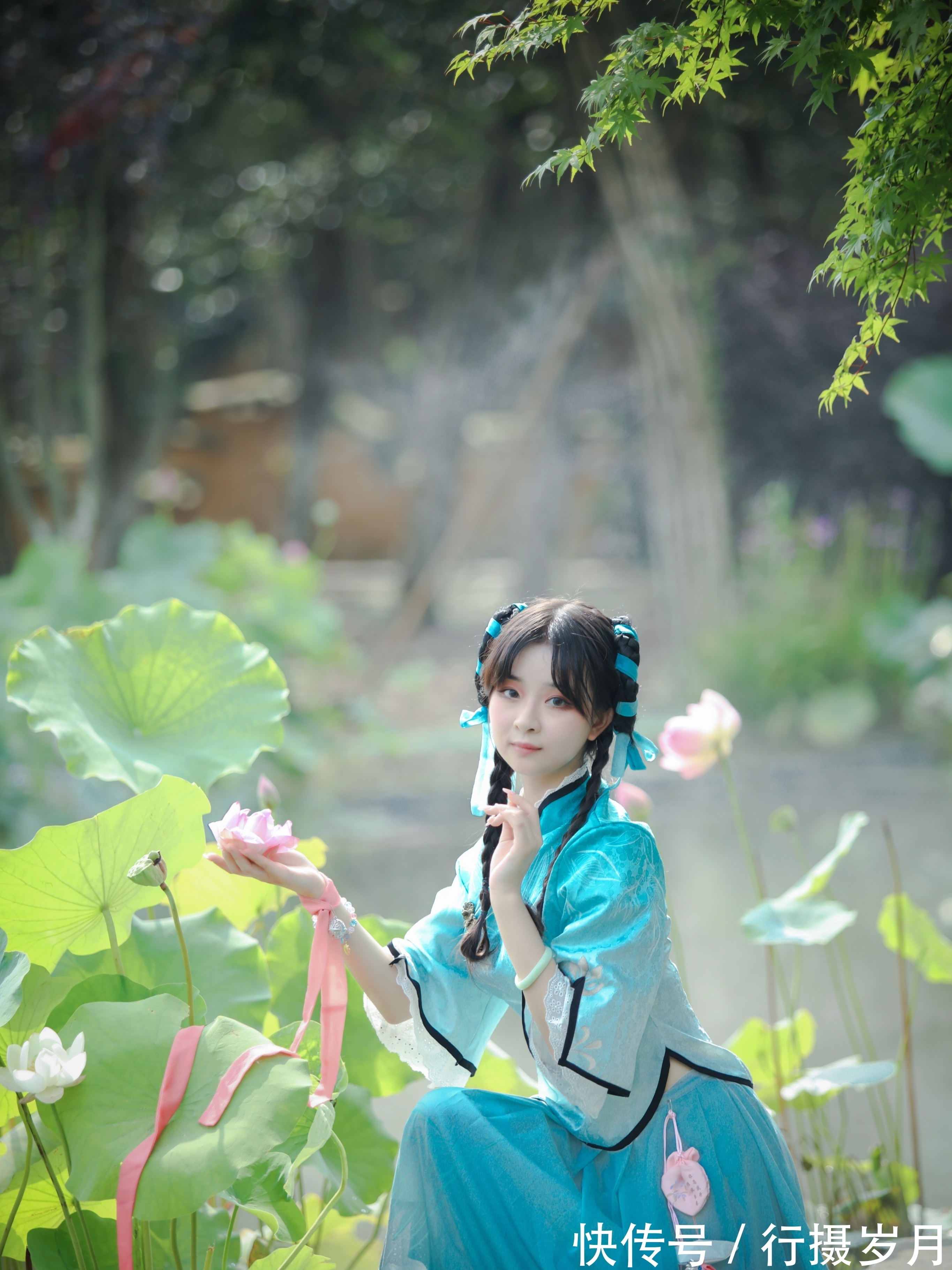 静好$我,就依着这片静好,翻阅着一本莲意楚楚的书