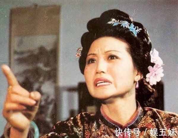 探春&宝钗与赵姨娘神似,她和黛玉的真正差距,只看三春的格局就明白了