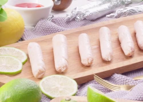 孩子爱吃的手工虾肉肠，烹饪简单，肉嫩味美，吃一次念念不忘