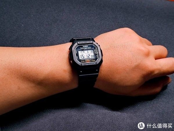 小方 值男穿搭 篇二十二：聊聊几块常用电子表~以及为什么我把机械表都淘汰了？