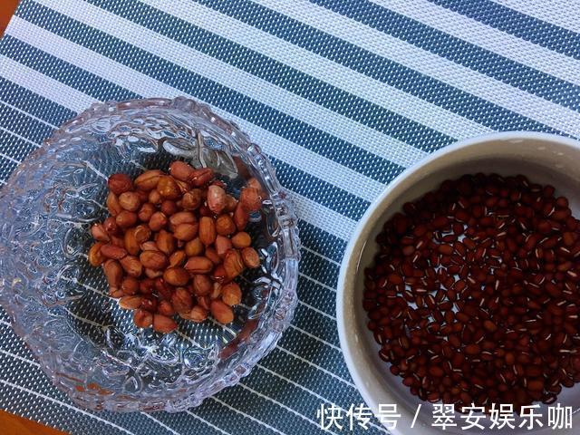 食材|花生红豆做成豆浆,味道好喝,营养又滋补,尤其是女人要常喝