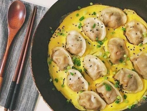 30年大厨:别再用水煮饺子了,这样做,美味提升“10倍”