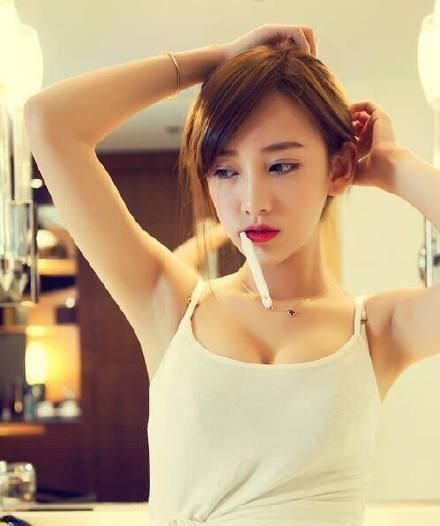 排便|早上起床后,别着急喝水排便,先做好这3件事,才是真正的养生