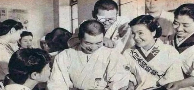 提及|日本战败后,10万日本女兵被留在东北,为何她们都不愿意再提及?