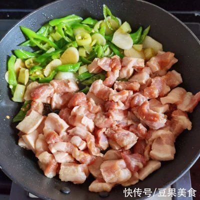 白米椒|有了它干掉两碗饭不是事！超下饭的辣椒炒肉