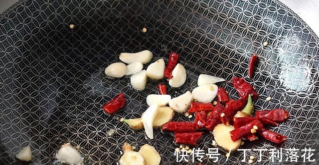 中秋节|入秋后,螃蟹这做法太实用了,不油炸不清蒸,味道鲜美还不掉蟹脚!