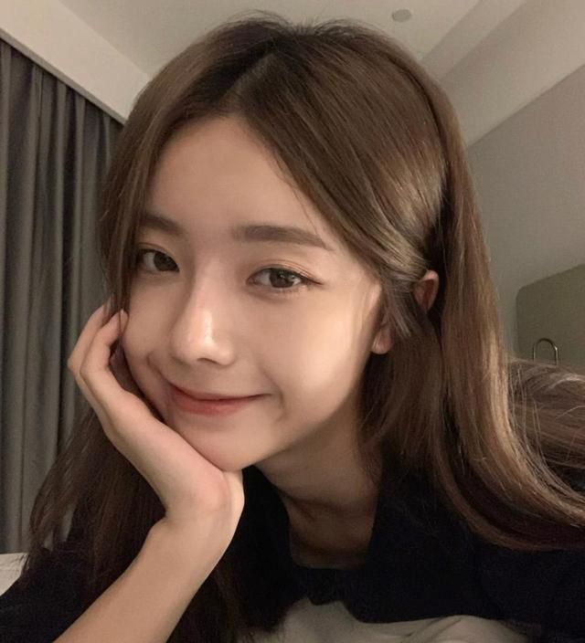 焦糖色|根据肤色选发色：黄一白适合冷棕色，大黄皮米棕色才温柔！