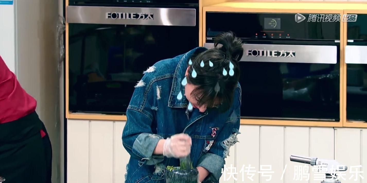 吴昕《拜冰5》36岁了不会煎鸡蛋,不会切丁,连捣蒜都抱怨太累