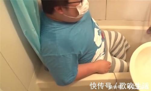 收纳|日本单身宅男9㎡小家,厕所巴掌大却有浴缸,玄关晾衣服格外整洁