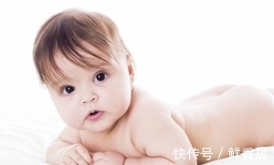 妈妈|婴儿刚出生就能翻身,知道原因后,妈妈痛哭流涕