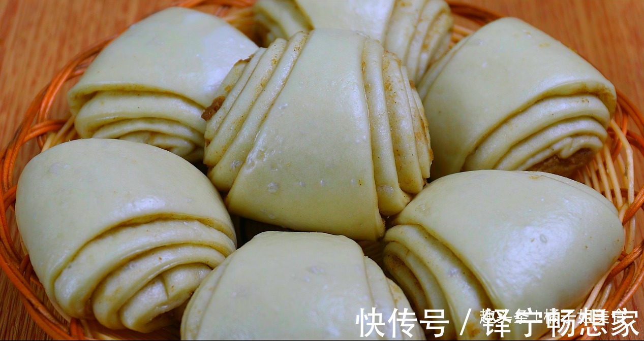 面粉别只蒸馒头了，教你新吃法，比包子简单，比馒头好吃，解馋