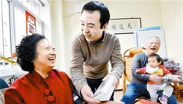 孩子|不被儿女“赡养”的老人,年轻时往往是这3种父母,怪不得别人