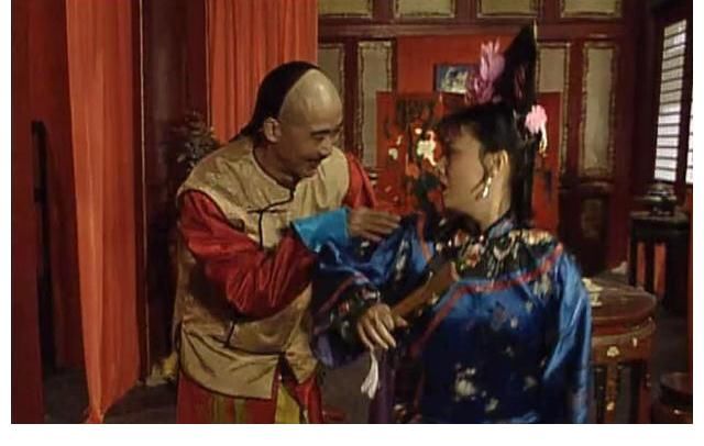 乾隆|宰相刘罗锅中,乾隆一心想得到刘墉的老婆,他是乱伦吗?